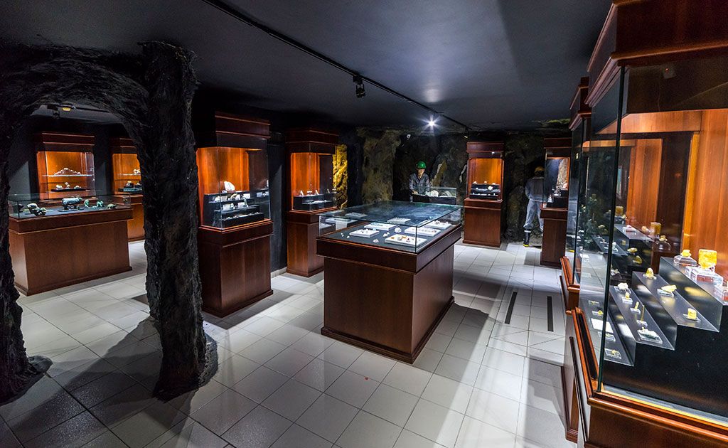 Salón de Berilos es un espacio del museo dedicado exclusivamente a la exposición de estas piedras